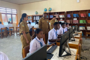 Ilustrasi, proses kegiatan Asesmen Nasional Berbasis Komputer (ANBK) secara mandiri di laboratorium komputer SMA Negeri 1 Kenyam, Senin (21/8/2023)