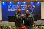 Ketua Umum AMSI Wahyu Dhyatmika dan Sekjen AMSI Maryadi di Hotel El Royale, Bandung, Kamis (24/8). Foto: Istimewa.