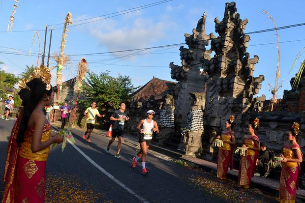 Road to Maybank Marathon 2024 membekali para peserta dengan edukasi khusus berstandar internasional. 