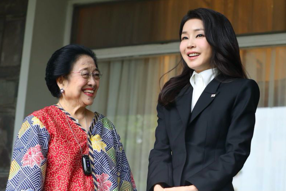 Megawati Ajak Ibu Negara Korsel Berkeliling Istana Batu Tulis Bogor
