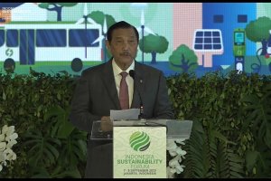 Menko Luhut Memberikan Keynote Speech dalam Indonesia Sustainable Forum