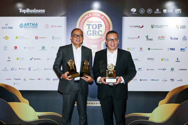 PT Bank Pembangunan Daerah Jawa Barat dan Banten, Tbk. (bank bjb) tahun ini berhasil meraih TOP GRC Award 2023. Terdapat tiga penghargaan yang diraih bank bjb.
