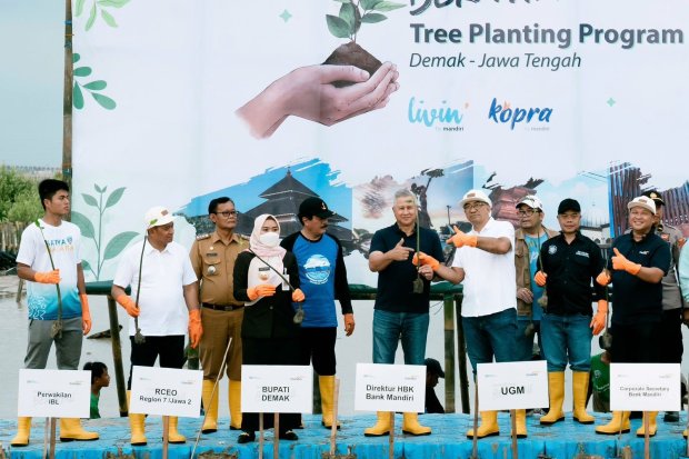 Bank Mandiri memperkuat program TJSL untuk memberi dampak positif bagi masyarakat.