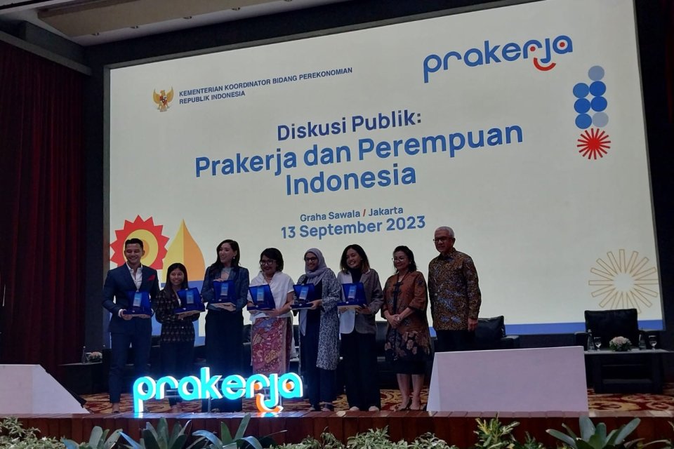 Diskusi Publik: Prakerja dan Perempuan Indonesia mengungkap bahwa masih ada sejumlah tantangan yang dihadapi perempuan di dunia kerja, seperti kesenjangan gaji, diskriminasi, dan pelecehan seksual. 