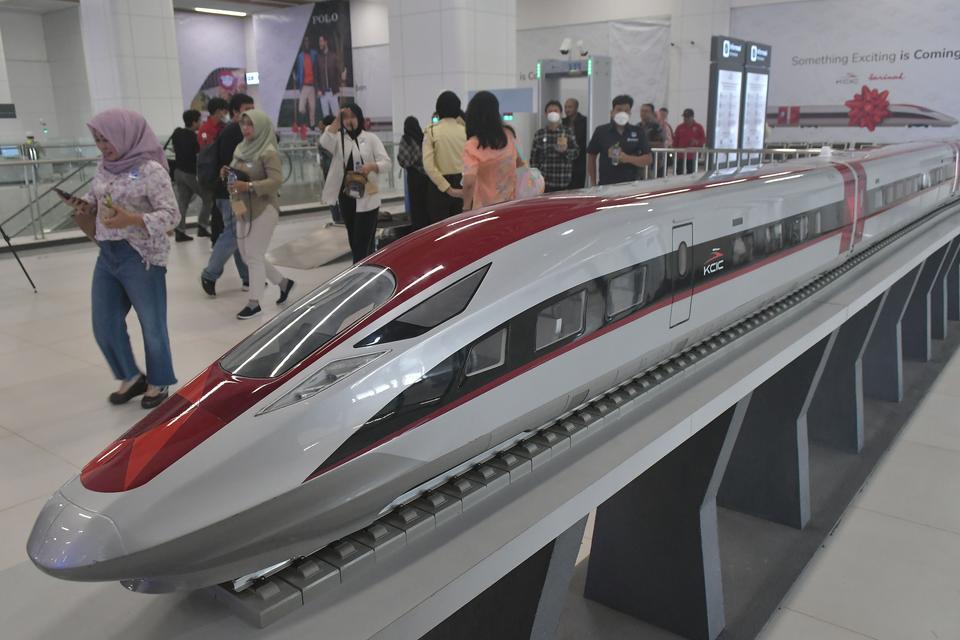 kereta cepat indonesia china, kereta cepat, kcic