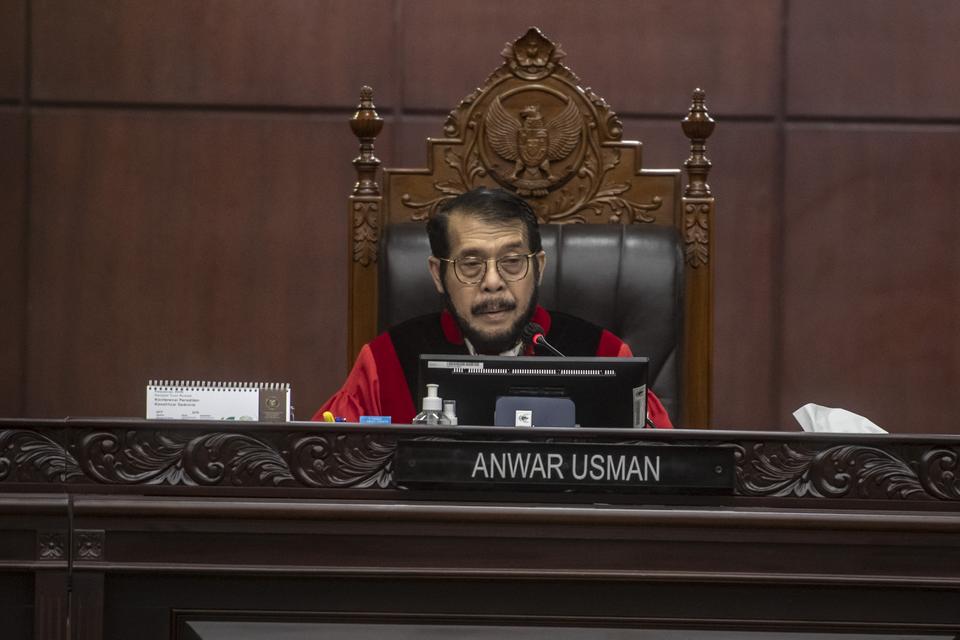 Hakim ketua Mahkamah Konstitusi (MK) Anwar Usman di Gedung Mahkamah Konstitusi, Jakarta, Rabu (27/9/2023).
