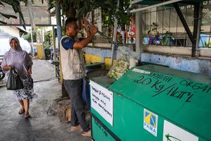 Memanfaatkan sampah organik menjadi biogas