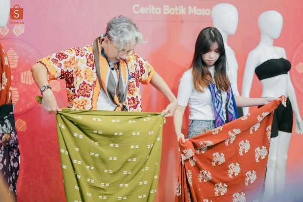 Berdasarkan data Shopee diketahui, penjualan batik terus meningkat, tidak bergantung pada momen-momen tertentu saja.