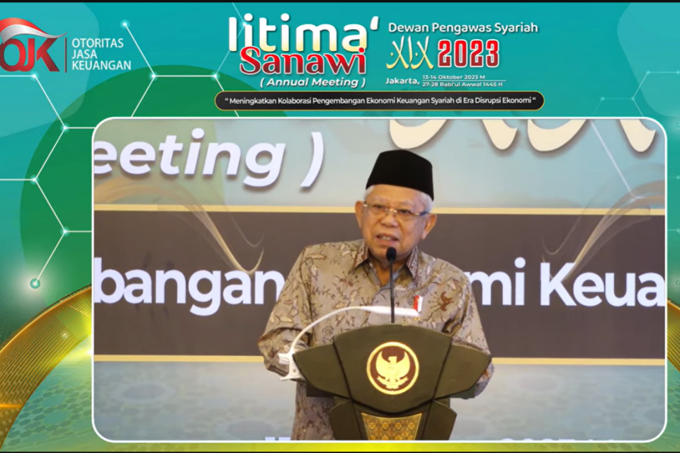 Wapres Ma'ruf Amin memberikan sambutan di Pertemuan Tahunan Dewan Pengawas Syariah (Ijtima' Sanawi DPS) ke-19, di Hotel Sahid Jakarta, pada Jumat (13/10). 