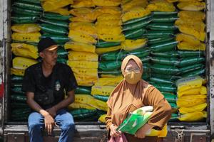 Gerakan pangan murah di Surabaya