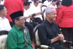 Mahfud MD dan Ganjar Pranowo di DPP PDIP, Jakarta, Rabu (18/10). Foto: Youtube/PDIP.