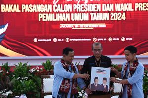 Prabowo dan Gibran mendaftar ke KPU