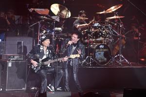 Konser emas 50 tahun God Bless