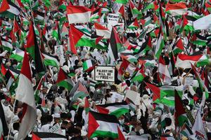 Aksi bela Palestina di Surabaya