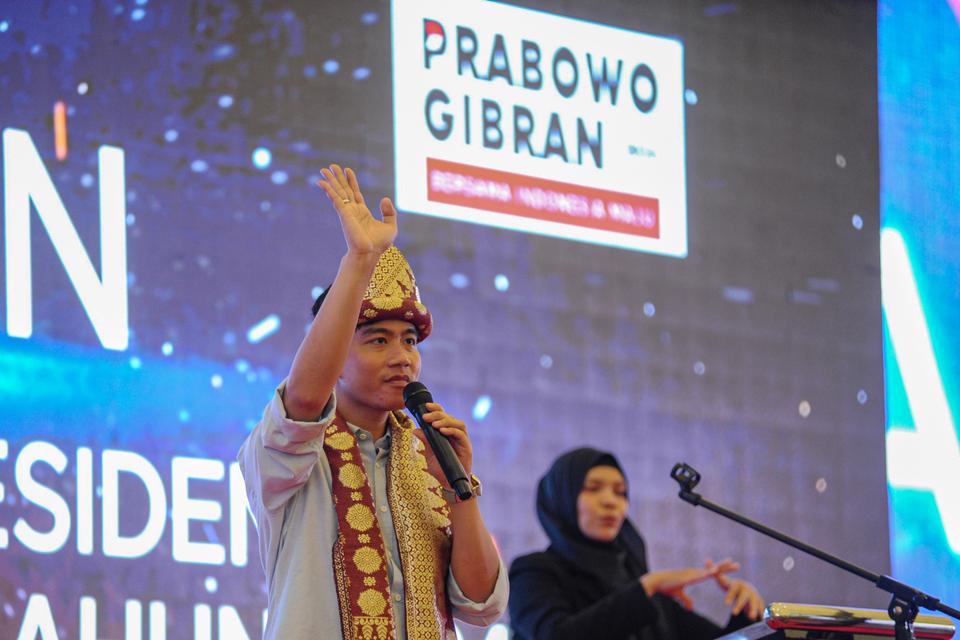 survei, gibran, pdip, prabowo