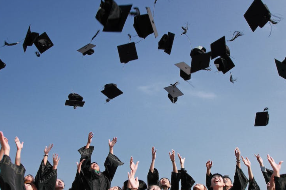 Ucapan Selamat Wisuda Simple