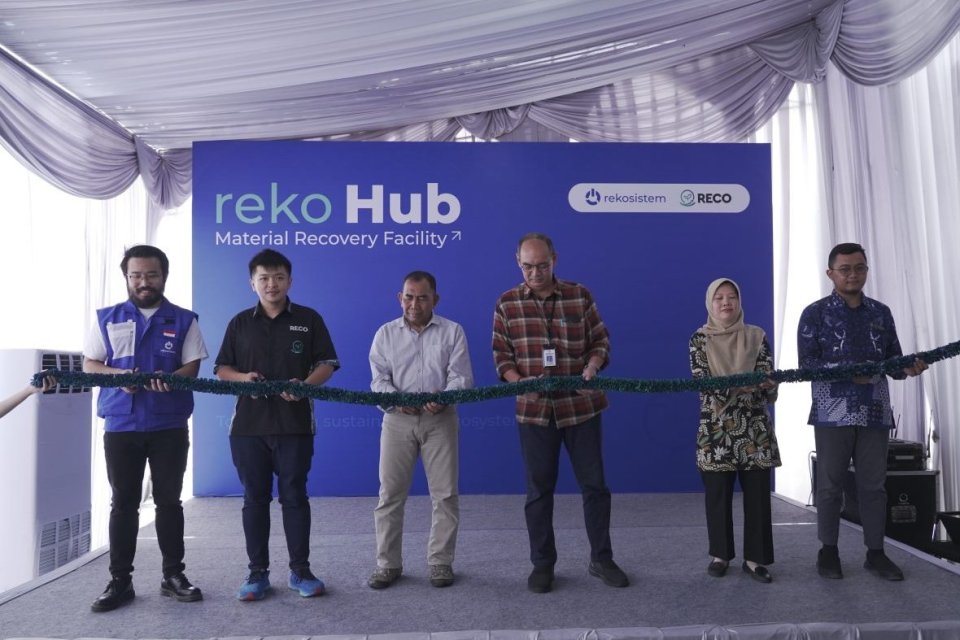 Startup climate-tech, rekosistem, meningkatkan kapasitas pengelolaan sampah anorganik dan daur ulang di Jawa Timur dari 15.000 ton menjadi 50.000 ton per tahun dengan beroperasinya Reko Hub Driyorejo, pada 11 November 2023.