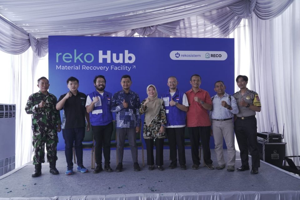 Rekosistem bekerja sama dengan Milion Limbah Indonesia meluncurkan fasilitas pengelolaan sampah Reko Hub Driyorejo. \