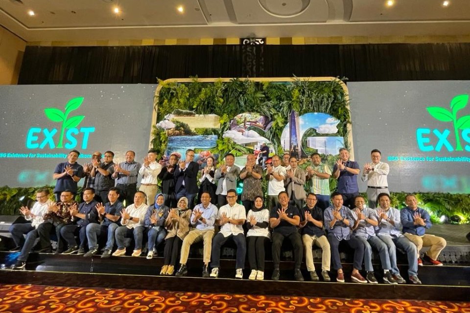 Telkom Indonesia melncurkan Program EXIST (ESG Existence for Sustainability by Telkom Indonesia) untuk mewujudkan bisnis berkelanjutan dalam Telkom ESG Day, di Yogyakarta, pada Jumat (17/11).