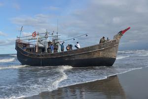 Kapal pengangkut imigran Rohingya di Aceh