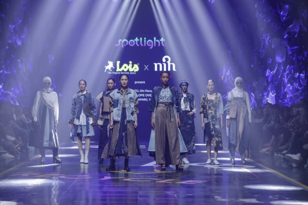 "Kolaboraksi" menjadi kata kunci kampanye sustainable fashion pada gelaran SPOTLIGHT Indonesia 2023.