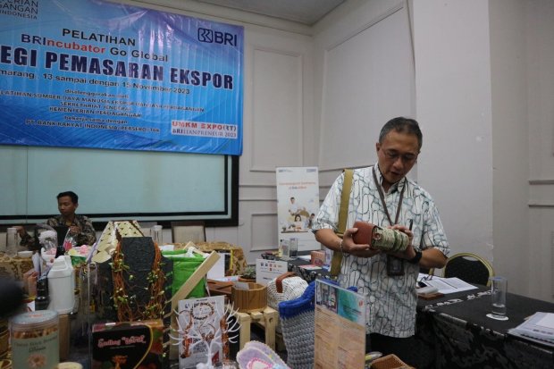 PT Bank Rakyat Indonesia (Persero) Tbk. atau BRI untuk berkomitmen memberikan pemberdayaan menyeluruh melalui pembiayaan maupun pendampingan.\