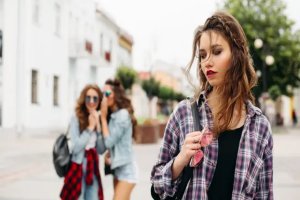 Kata-Kata Sindiran Kena Mental