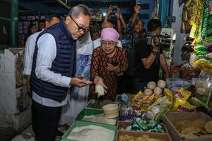Kunjungan kerja Menteri Perdagangan di Pasar Bulu Semarang