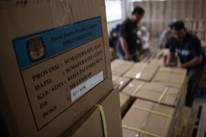 Kedatangan surat suara DPRD Provinsi Sumatera Selatan