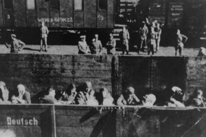 Pendeportasian perempuan Yahudi dari ghetto Warsawa terkait Peristiwa Holocaust.