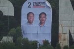Spanduk Prabowo-Gibran di ikon Kota Batam. Foto: Youtube/Antara