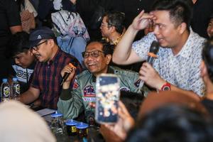 Mahfud MD hadiri diskusi Tabrak Prof di Semarang