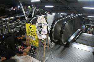 Aksi 100 hari eskalator Stasiun Bekasi rusak
