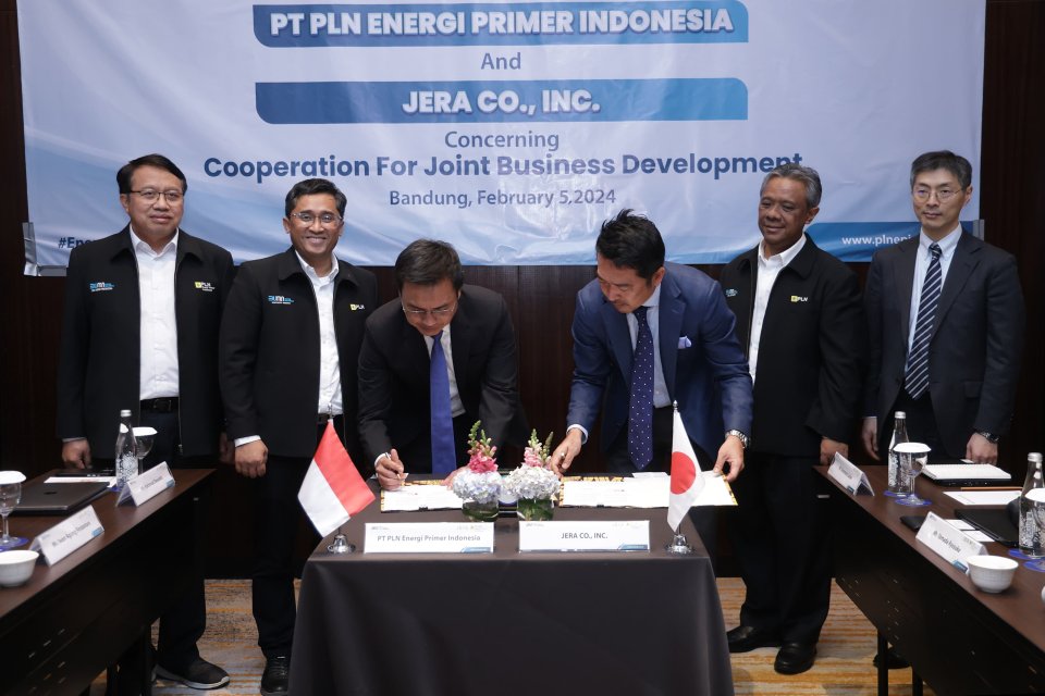 Penandatanganan nota kesepahaman antara PLN Energi Primer Indonesia (EPI) dengan JERA guna menjajaki peluang kolaborasi strategis dalam bidang suplai, optimasi rantai pasok dan infrastruktur LNG untuk PLN Group sekaligus mengembangkan ekosistem energi hij