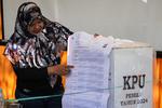 Rekapitulasi perhitungan suara Pemilu 2024 di Makassar