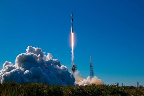 Peluncuran Satelit Merah Putih 2 milik PT Telkom di Florida, AS 