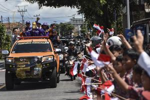 Arak-arakan Adipura Kencana di Ciamis