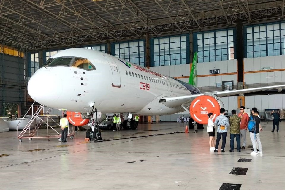 COMAC memamerkan C919 selama dua hari, 10-11 Maret 2024 di Hanggar 2 GMF, kompleks Bandara Soekarno Hatta Tangerang. 