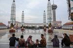 Ngabuburit di Masjid Agung Jawa Tengah