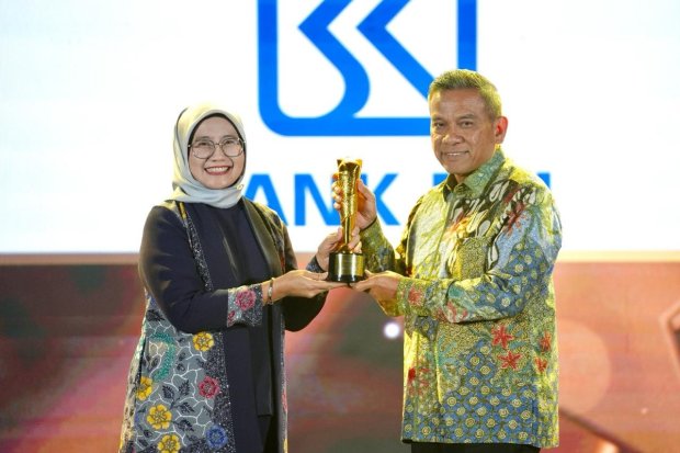 BRI memborong tiga penghargaan, yaitu sebagai Bank Trade Finance, Bank Penempatan, dan Bank Pinjaman Jangka Pendek untuk PT Pertamina (Persero) dan grup perusahaan