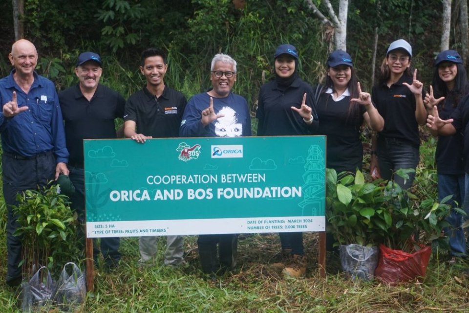 Orica melalui Orica Impact Fund (OIF) mendukung perbaikan dan peningkatan pusat rehabilitasi orang utan Samboja, di Kutai Kertanegara, Kalimantan Timur.