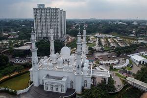 Wisata religi Masjid At-Thohir Depok