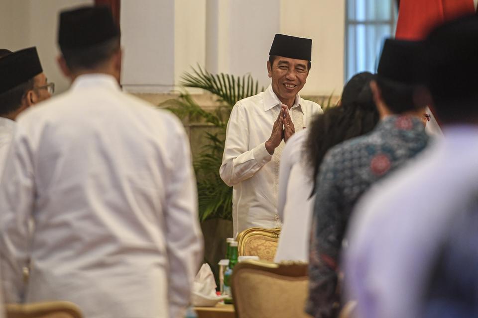 Jokowi Tak Berkomentar Saat Dituding Cawe-cawe oleh Anies dan Ganjar