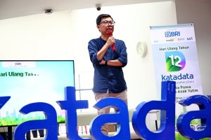 CEO sekaligus Co-founder Katadata, Metta Dharmasaputra dalam peringatan HUT Katadata ke-12.