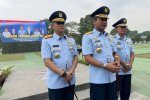 Panglima Komando Operasi Udara Nasional (Pangkoopsudnas) Marsdya TNI Mohamad Tonny Harjono (tengah), bersama Panglima Komando Operasi Udara I (Pangkoo