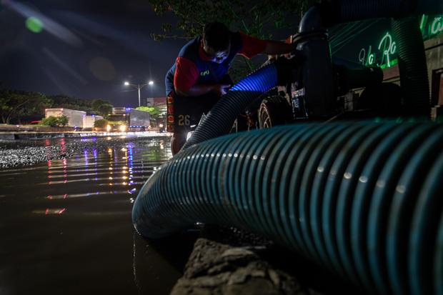 Penanganan banjir di jalur Pantura Semarang