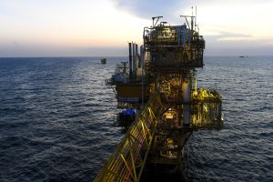 Energi di Bulan Suci dari Pulau Besi