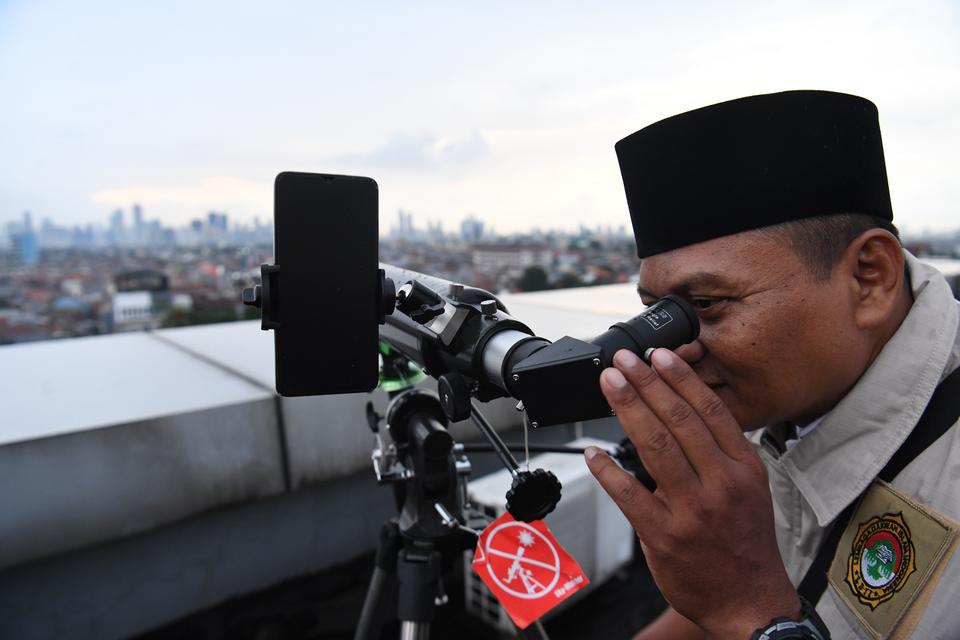 Hilal Tidak Terlihat di Beberapa Daerah, Idul Fitri Jatuh Rabu Besok