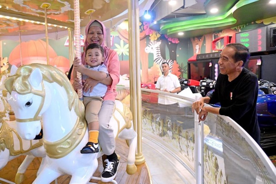 jokowi, joko widodo, medan, iriana jokowi, panembahan al saud nasution