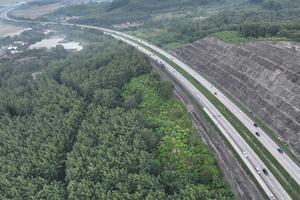 Pemberlakuan sistem satu arah di Tol Trans Jawa